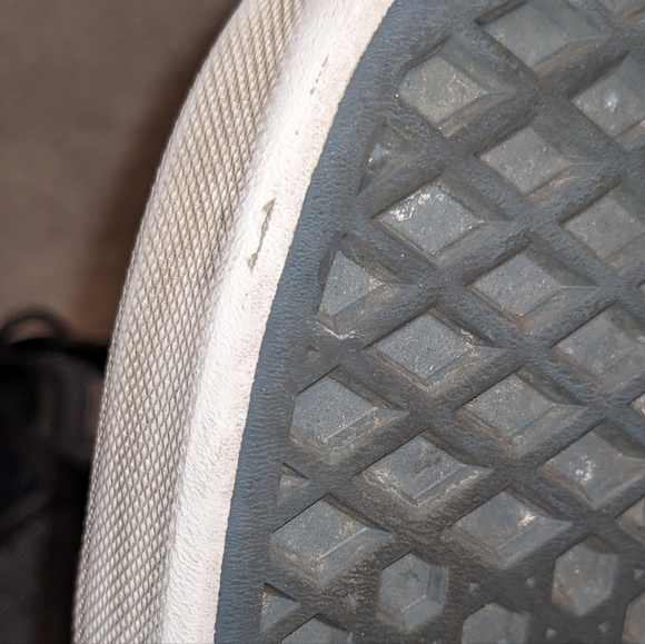 Vans Atwood - Picture 3 of 7